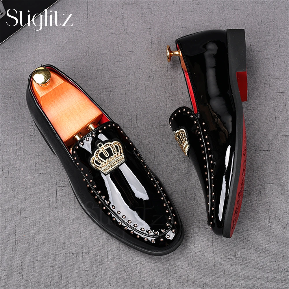 Black Patent Leather Crown Rivet Loafers Fashion Designer Style Luxury Leather Shoes Slip on Comfortable Soft Faux Leather Shoes