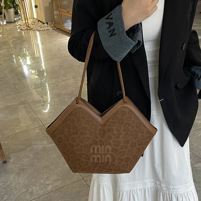 حقيبة يد نسائية أنيقة مصنوعة من الجلد المنقوش باللافندر تتميز بنمط عتيق كاجوال أنيق ​