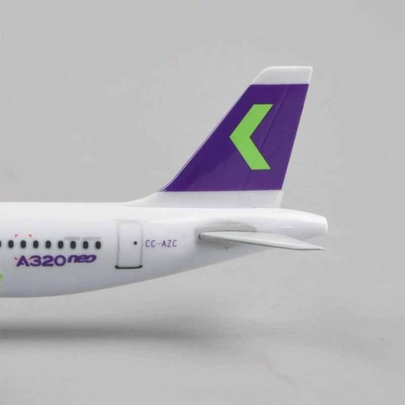 Metal Aircraft Model 20cm Chilean sky plane model A320 Metal Replica With Landing Gear Alloy Material Aviation Simulation Gift