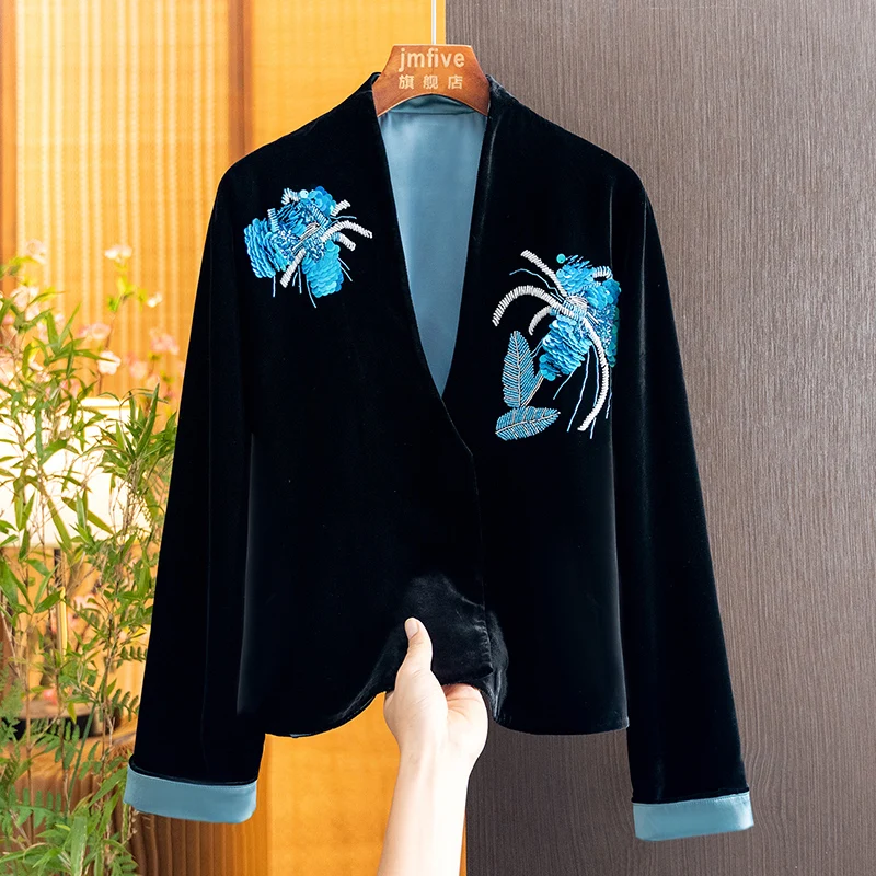 New Chinese-Style Silk Velvet Fashionable and Elegant Jacket for Women 2026 Autumn Retro Loose Light Luxury Short Jacket for Women