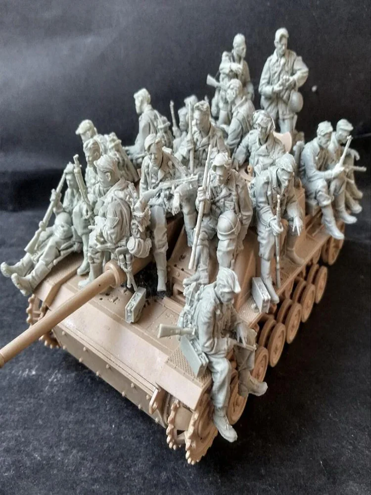 Harzfigur 1/35 Panzergranatwerfertruppen (21 Figuren) (OHNE FAHRZEUG) Modellbausatz, unmontiert, unbemalt