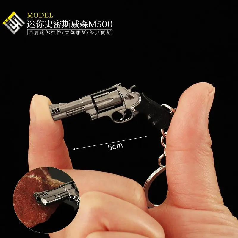 5cm Mini Gun Model Keychain Smith M500 Model Jewelry Metal Pendant Key Chain Chaveiro Bag Car Key Holders Gift  model
