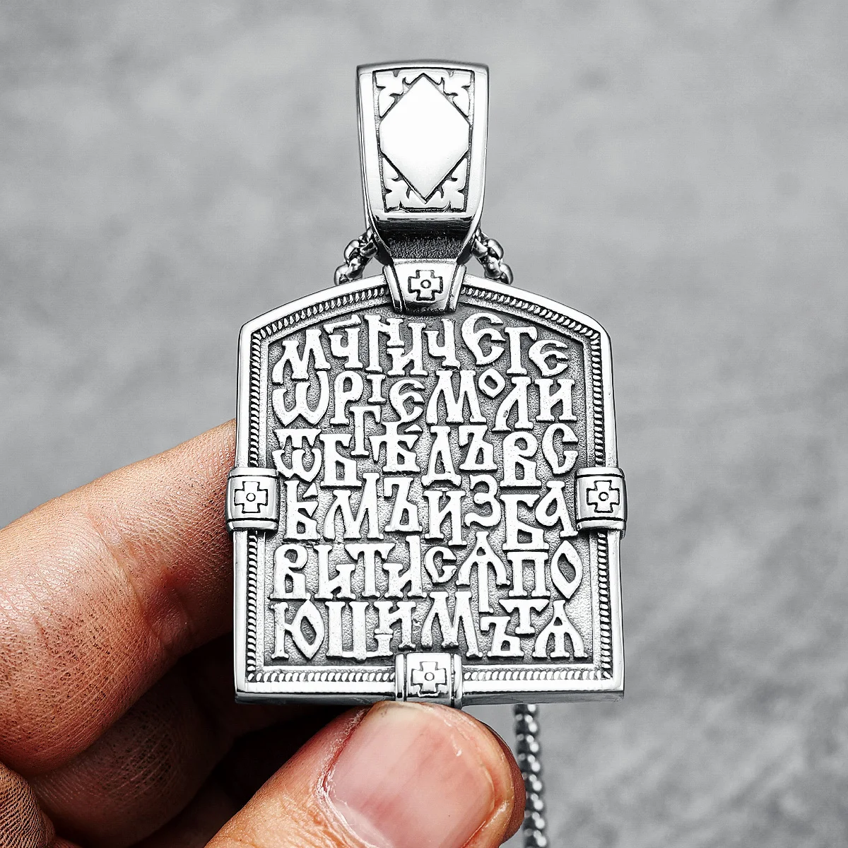 Knight Cross สร้อยคอ Retro จารึก 316L สแตนเลสผู้ชายจี้ Punk Rock Hip Hop สําหรับ Rider Biker เครื่องประดับของขวัญ