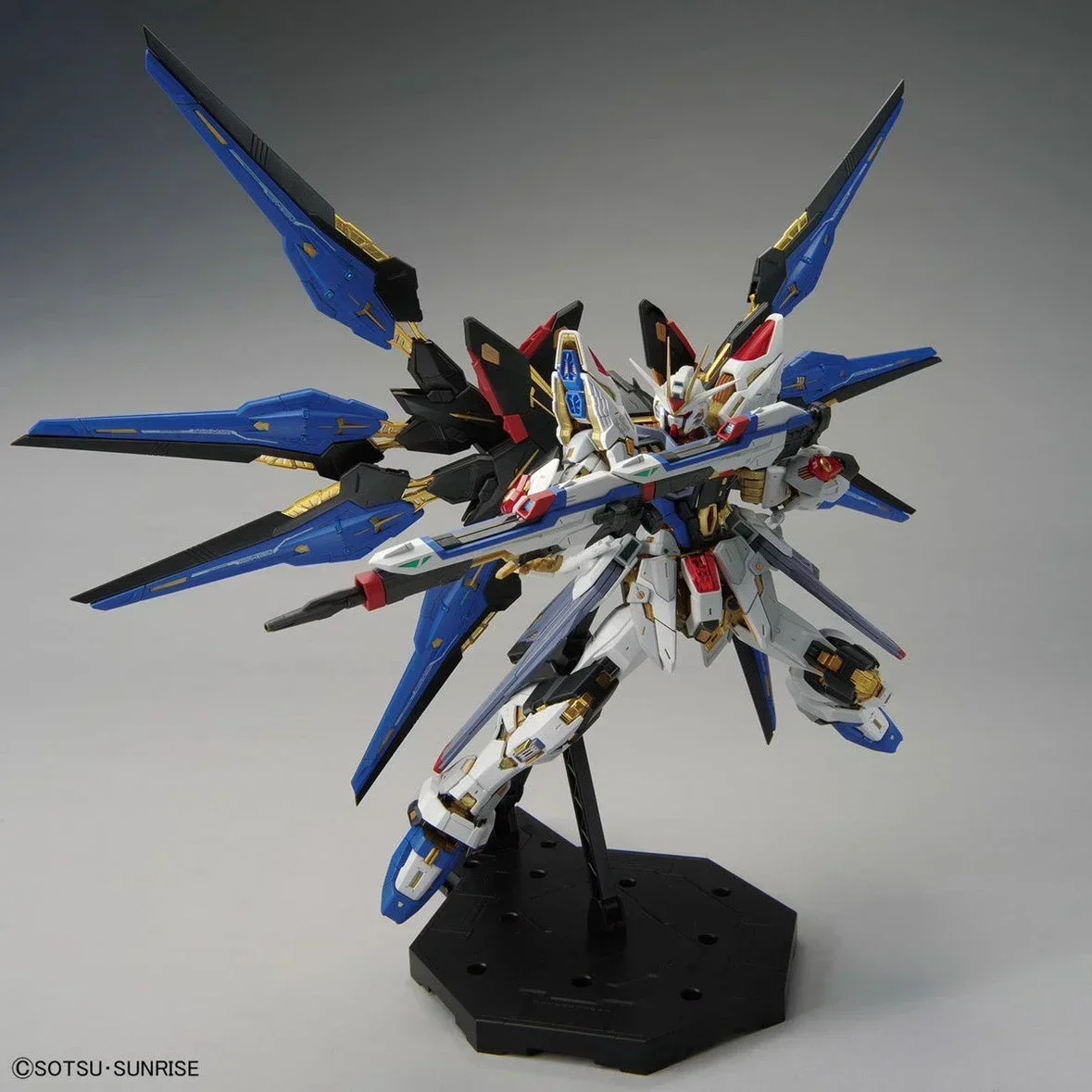 

Mgex Strike Freedom Action Figure Mg Sotsu Sunrise Figures Kit Action Toy Collectible Robot Kits 1/100 Models Toys Kids Gifts