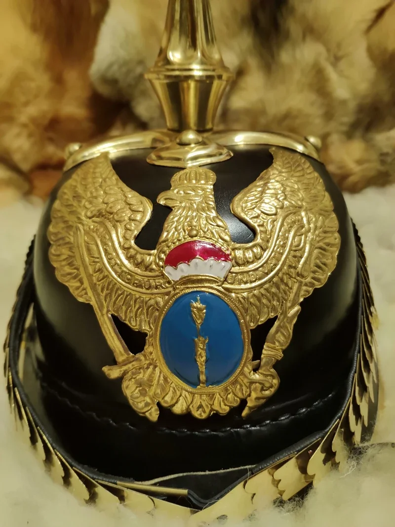 خوذة جلدية كلاسيكية من الحرب العالمية الأولى خوذة بروسية ألمانية خوذات بلغت ذروتها قناع جندي للاسترداد التاريخي يمكن ارتداؤه حقًا