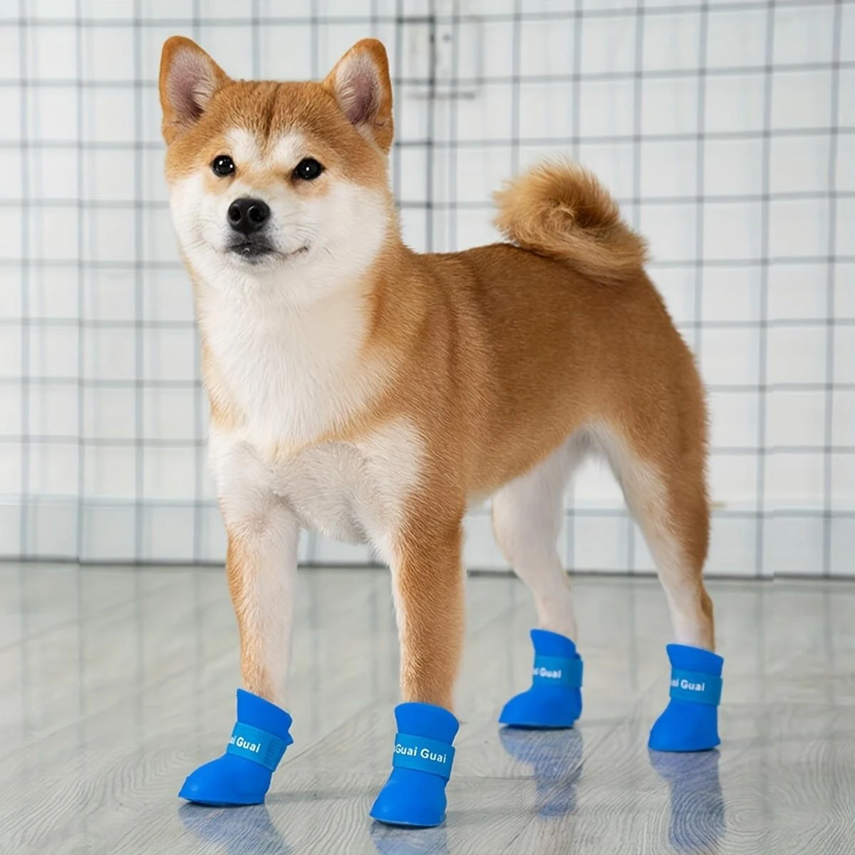 4 wasserdichte und rutschfeste Regenstiefel für kleine und mittelgroße Hunde, niedliche Hundeschuhe – schützen die Pfoten Ihres Haustiers vor Regen, Schlamm und Eis – Detail 2