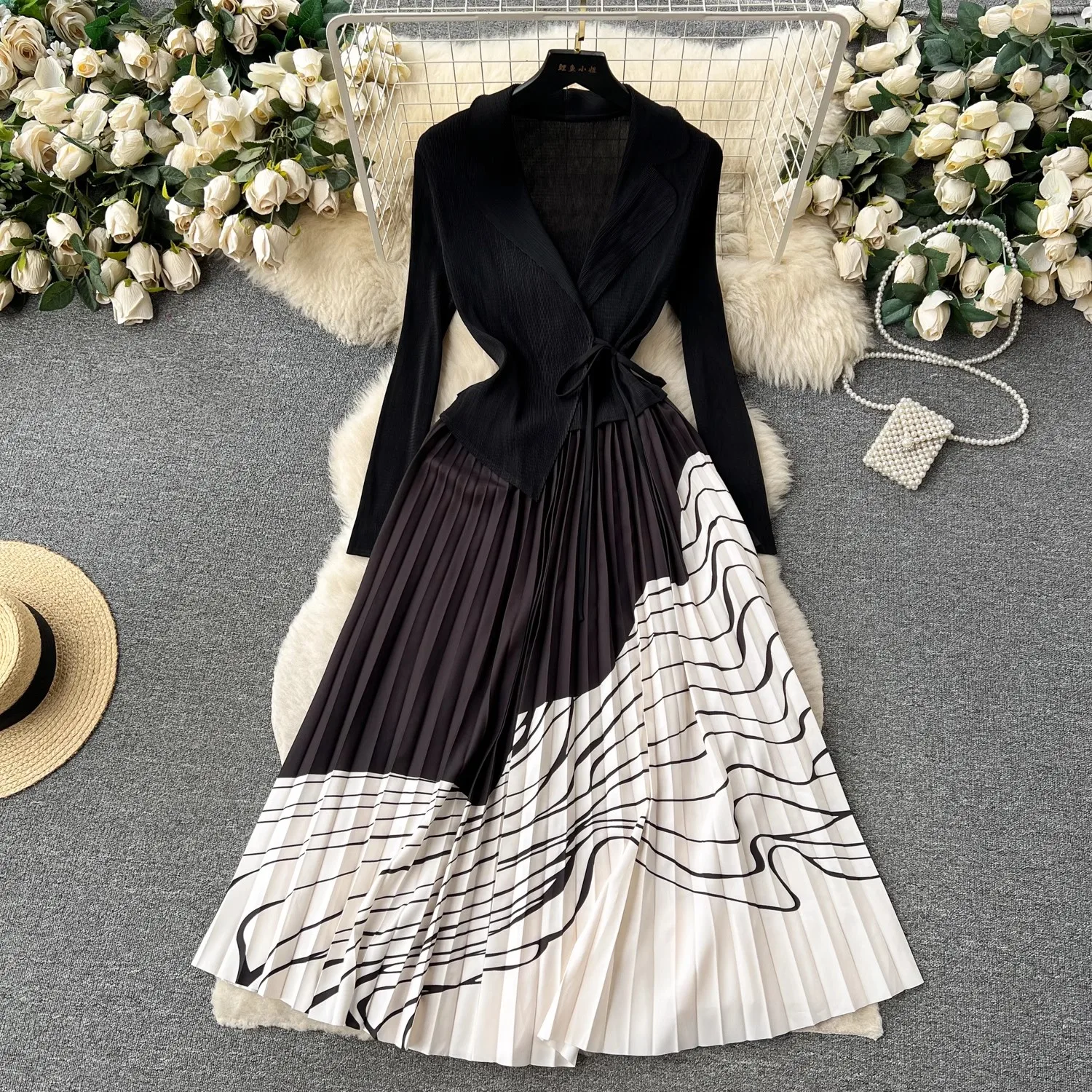 

Autumn Miyake Pleated Chic Blazer Print Dress Women Notched Long Sleeve Lace Up Belt Stitching Pleated OL One Piece Dress N6045