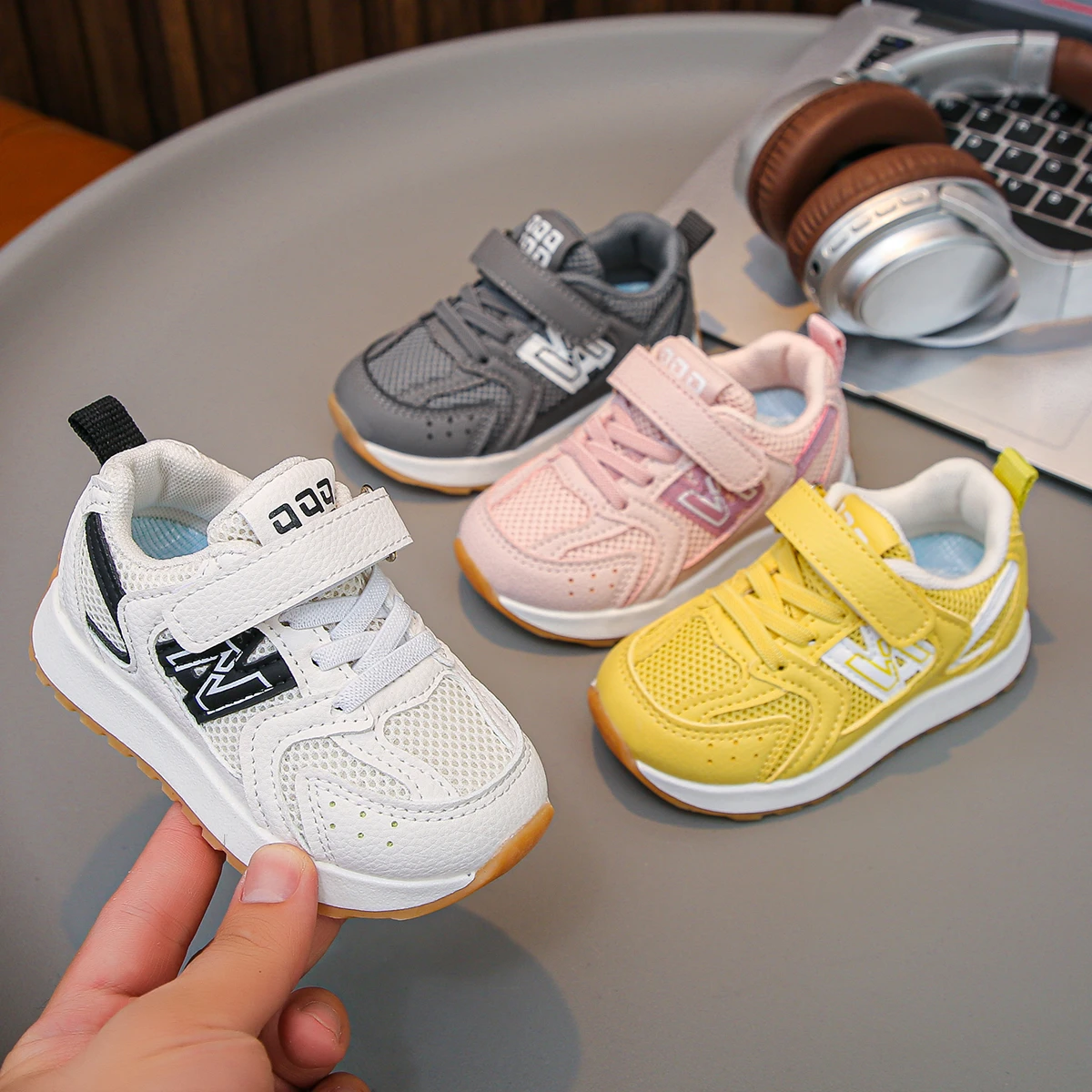 

Four Seasons Kids Breathable Mesh Casual Sneakers Hook Loop Non-Slip Soft Sole Toddler Boys Girls Daily School Outdoor Shoes