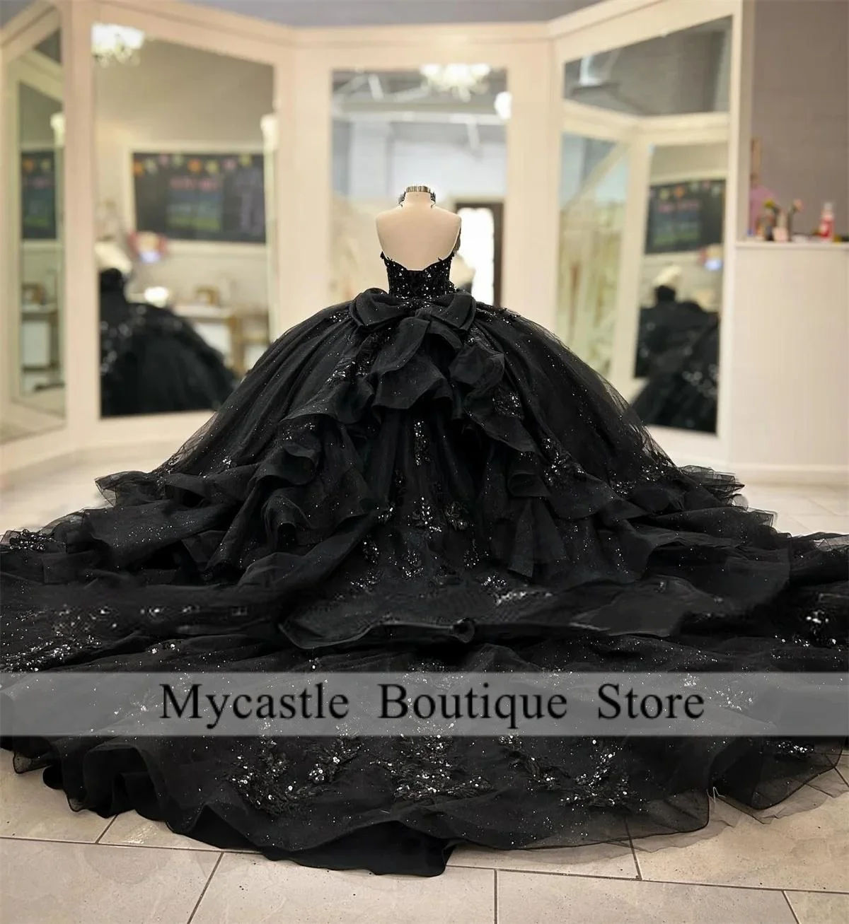 ชุดเดรสงาน Quinceanera สีดำแบบเจ้าหญิง ปี 2025 ชุดราตรีทรงบอลประดับลูกปัดหวานๆ ชุดเดรส Sweet 16 ชุดเดรสงานวันเกิด แต่งลูกไม้ สามารถสั่งตัดได้