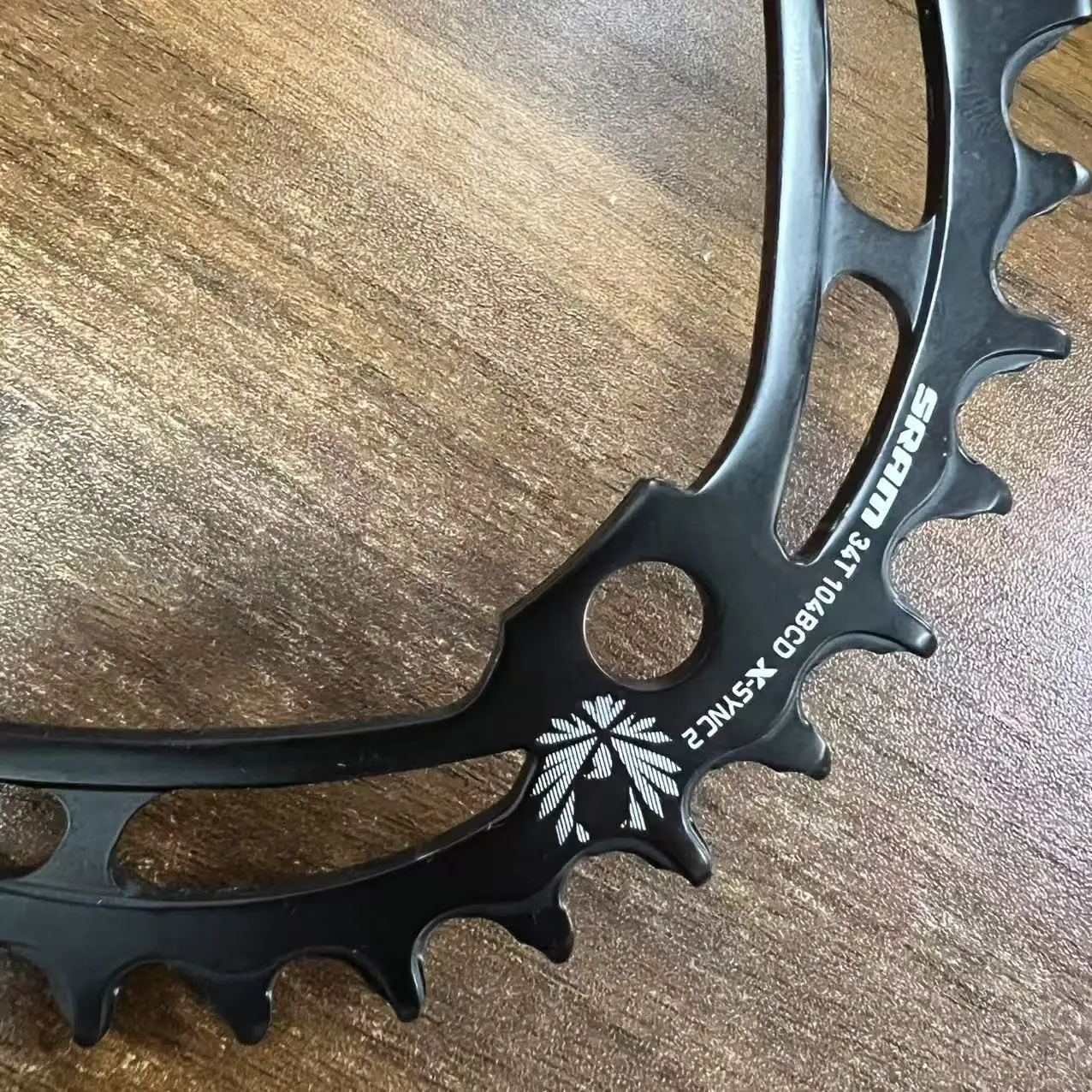 X-SYNC 2 1x chain rings provide a high level of performance and durability. The aggressive teeth design provides better cha