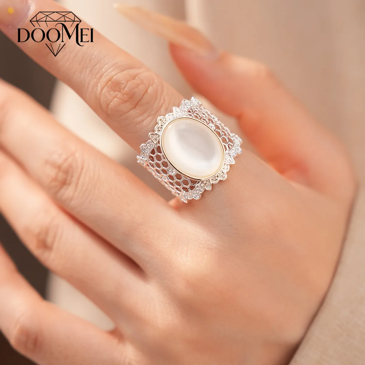 DOO MEI Luxury White Oval Wide Band Ring for Women Silver Color Hollow  Finger Ring Trendy Daily Party Wedding Jewelry Gift