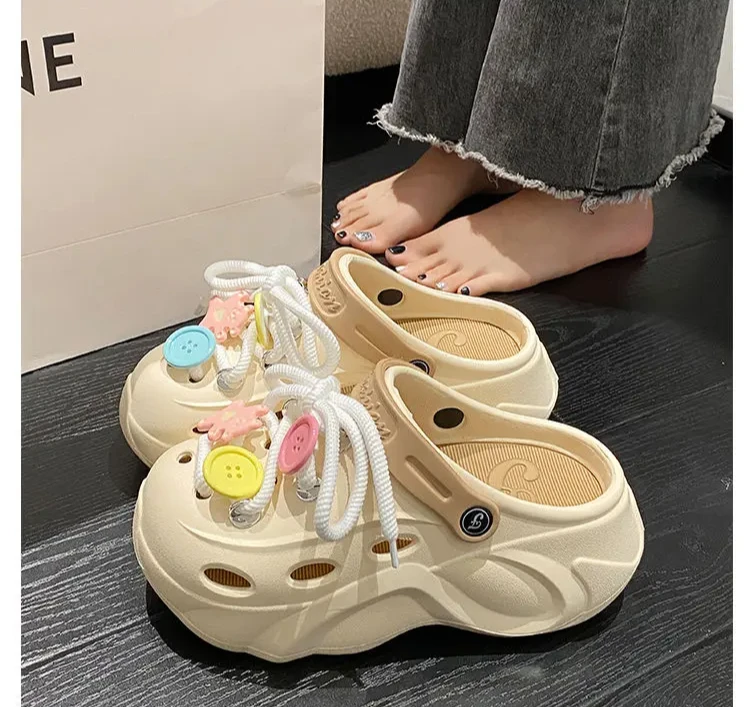 The new explosion of platform elevation fashion slippers wear garden shoes deodorant beach sandals