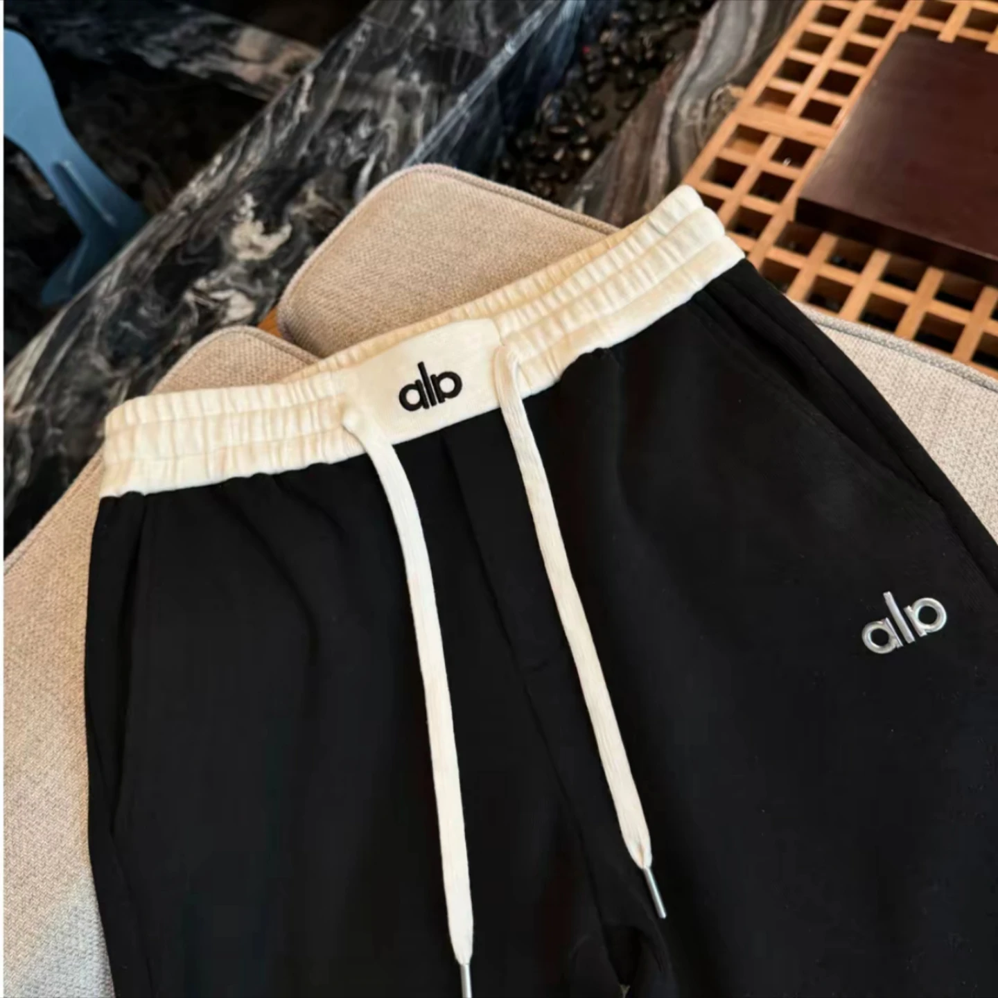 Faionable Casual Straight Leg Pants Men's Versatile Design Heavyweight Sport Sweatpants Autumn New Arrival Polyester Fiber image 3