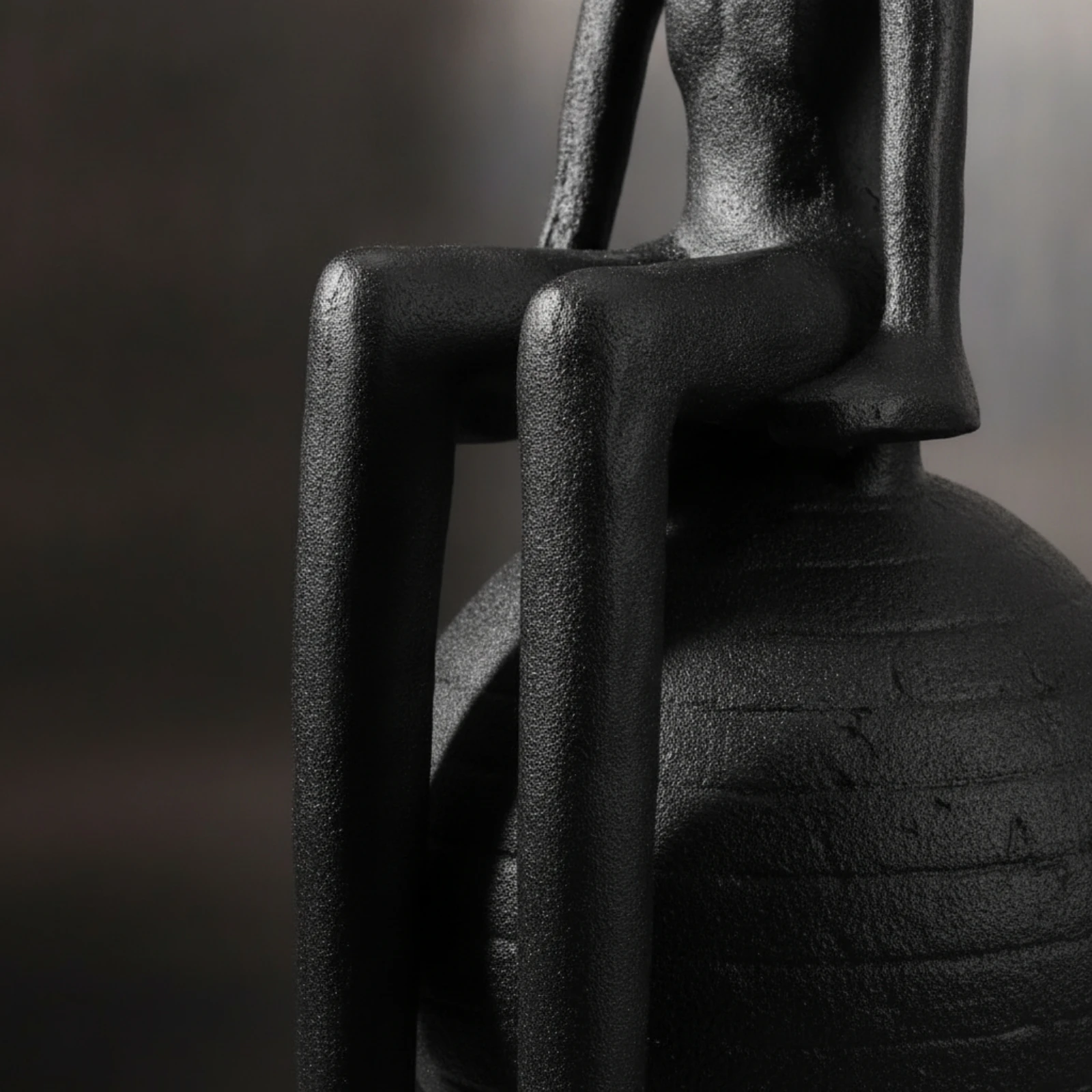 sculpture-de-figurine-humaine-assise-sculpture-decorative-en-aluminium-accrocheuse-statue-de-grande-taille-sculpture-contemporaine-de-grande-taille