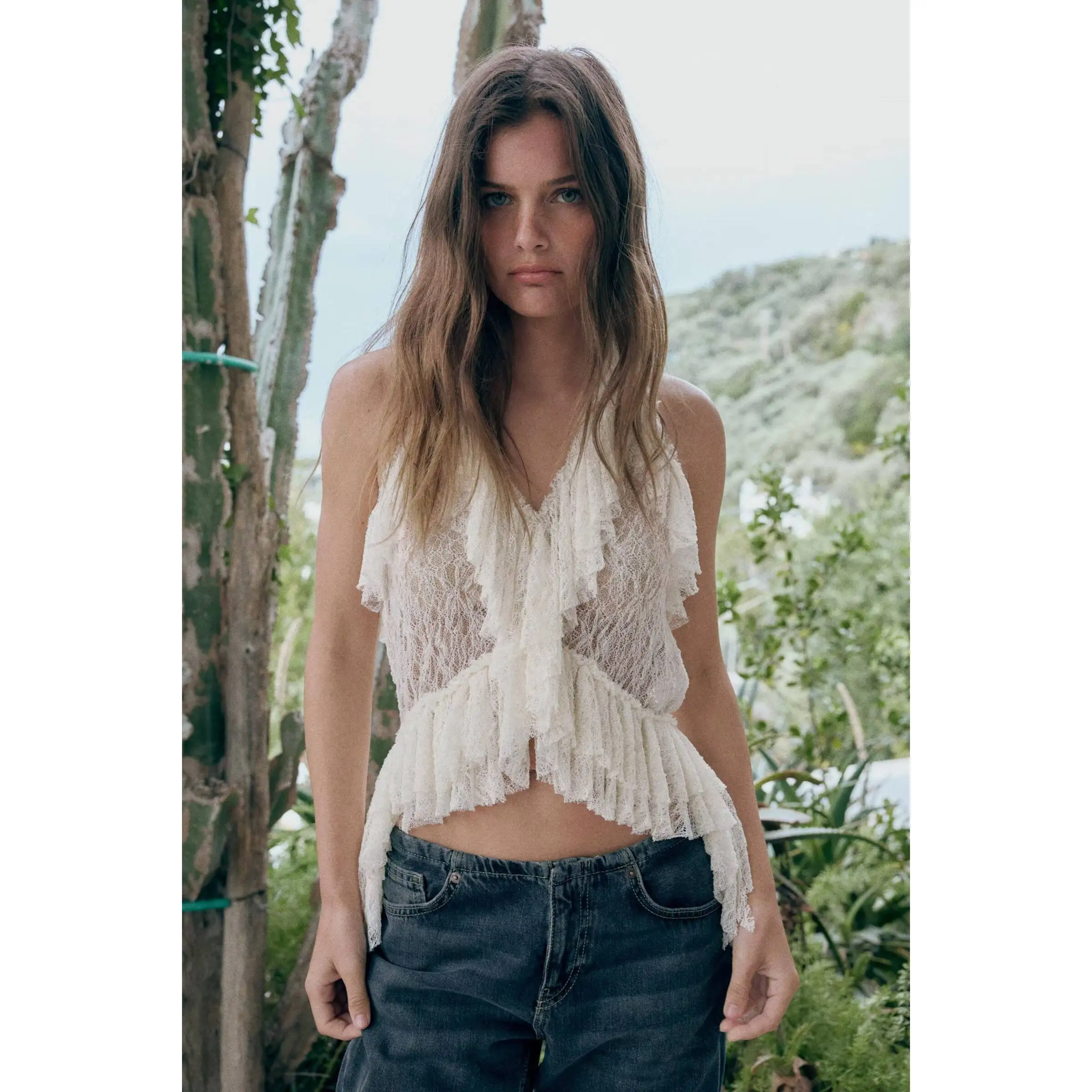 Fashionable Layered Lace Decoration T-shirt Women's Top ZR Style Commute Standard Fit Polyester Sleeveless V-neck China Made