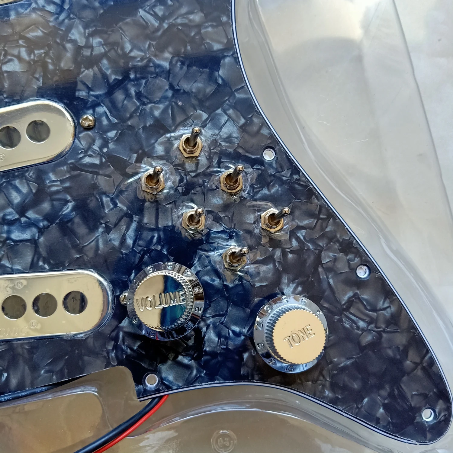 Loaded SSS Guitar Pickguard Set Multifunction Switch Burns London Mini Tri-Sonics Chrome Alnico Pickups For FD Stratocas Guitar