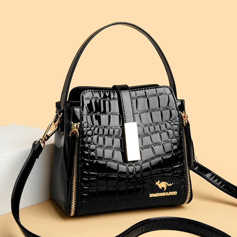 

Trendy Large Capacity Portable Womens Bag Black Design High Quality Bright pu Leather Ladies Handbags Large Casual Crossbody Bag