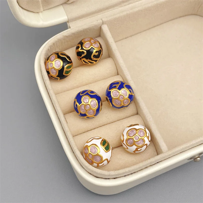 European And American Retro Blue Enamel Glaze Carved Hemispherical Stud Earrings For Women Exquisite Senior Temperament Earrings