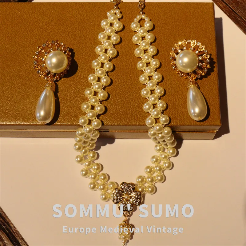 

Жемчужные серьги с бриллиантами в придворном стиле Великолепные серьги для тяжелой промышленности Жемчужное ожерелье