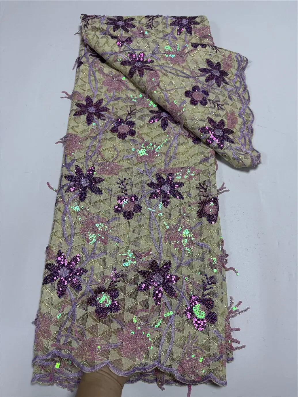 

Latest Design African Embroidered Sequins Lace Fabric 5 Yards High Quality French Mesh Lace Fabric for Wedding Dress Sew 19A17