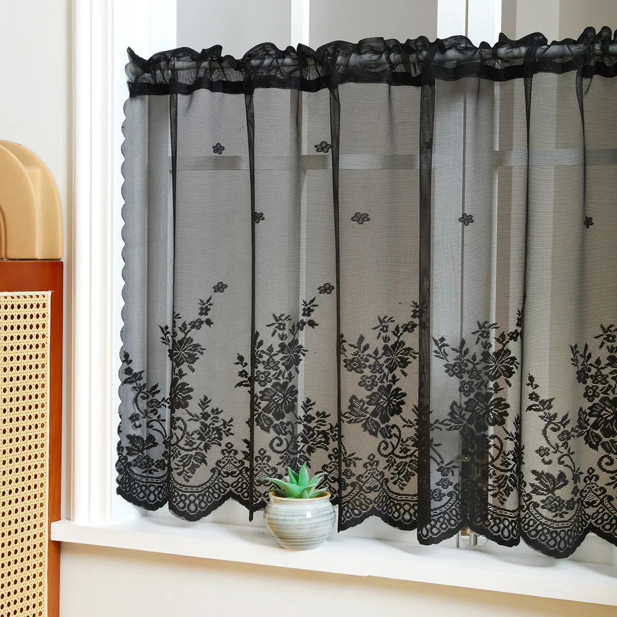 1pc Black Lace Short Curtain,Exquisite Floral Pattern Kitchen Small Curtain,Rod Pocket，Pastoral Tulle Window Valance Curtain
