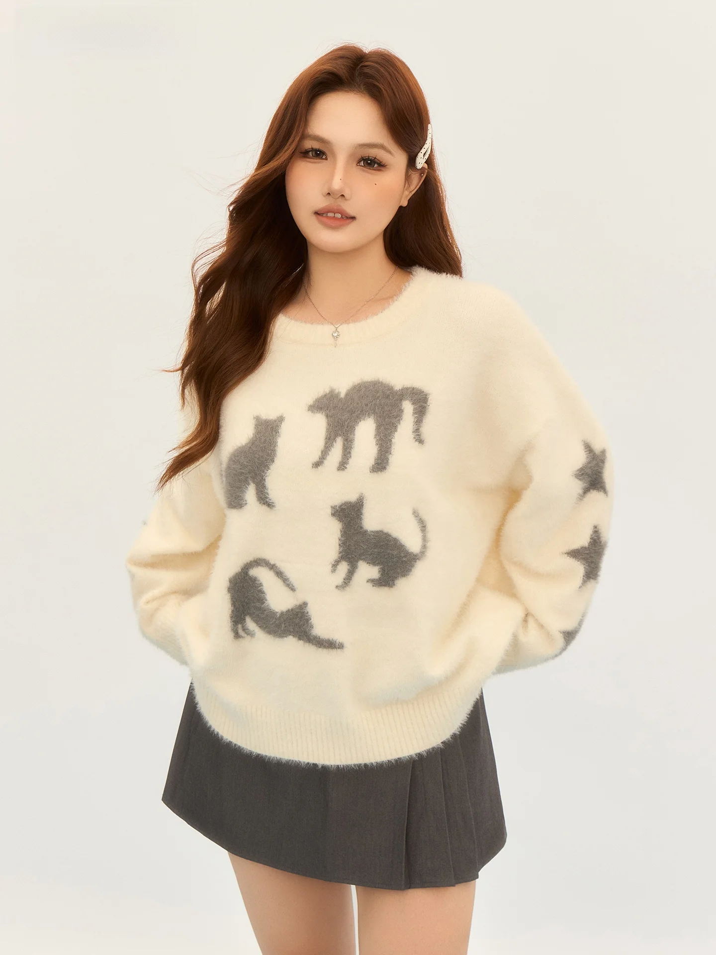 

CHIC FRUIT Friendly ape Kitten Sweater Head over Heel Faux Fur Top Women's plus Size Slimming Light Beige Spring Casual Sle
