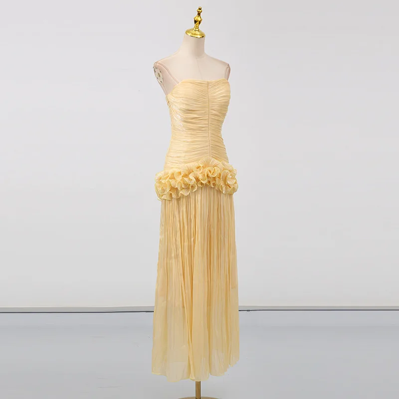 QMANSHA Champagnerfarbenes, plissiertes Chiffon-Abendkleid, trägerloses, gerafftes Oberteil, 3D-Rüschen an der Taille, hoher Schlitz, bodenlanges Abendkleid – Detail 13