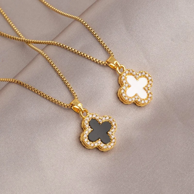 

Four-leaf clover sweater chain, women's autumn and winter small fragrance style necklace, collarbone chain