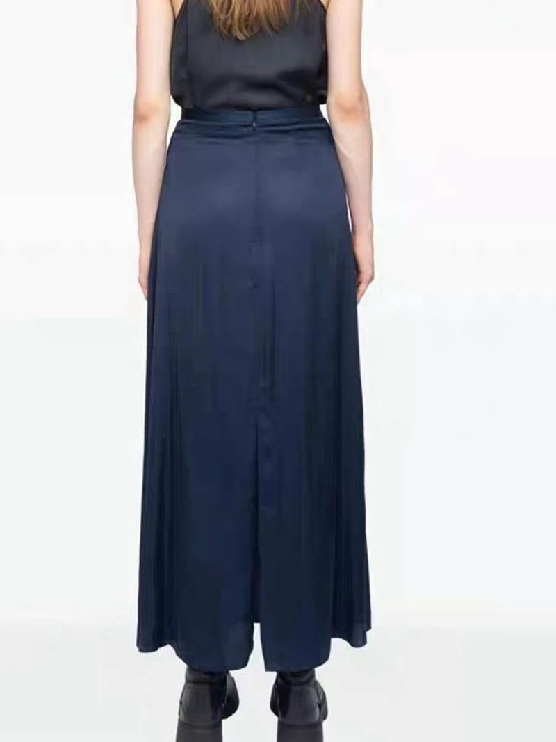 

Half skirt for women in summer 2025 with silky smooth texture and shaking wings logo deep blue back slit half skirt