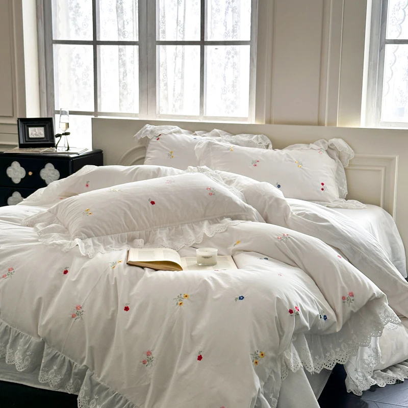 

100% Cotton French Small Fresh Floral Embroidery Lace Ruffles Bedding Set Duvet Cover Set Flat/Fitted Bed Sheet Pillowcases 4Pcs