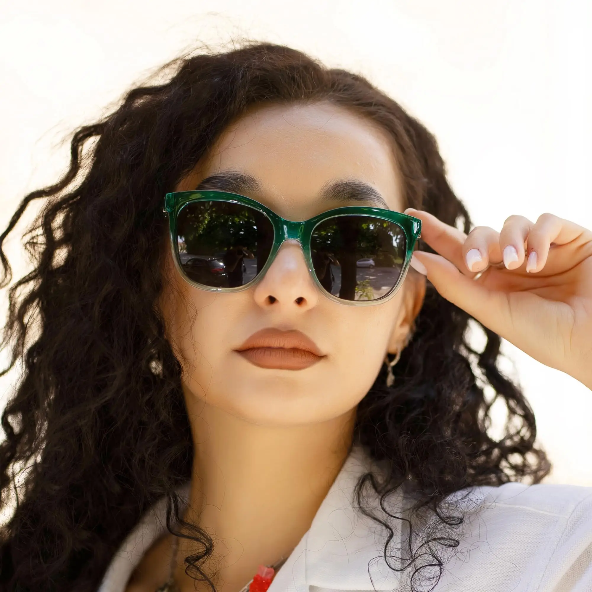 BLUEMOKY UV400 حماية Cateye النظارات الشمسية النساء العدسات المستقطبة الرجعية نظارات شمسية أنيقة للقيادة في الهواء الطلق