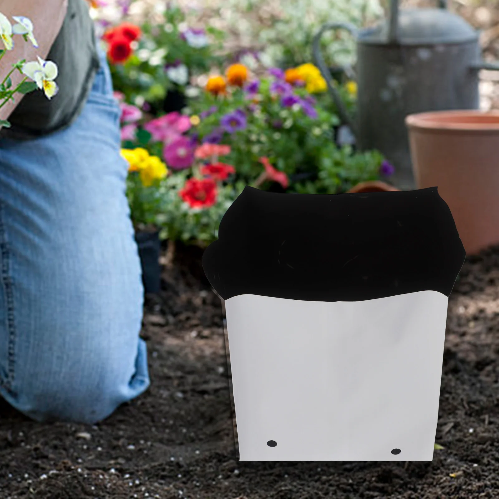 50 Planting Bags in Black and White for Soilless Vegetable Growth Efficient Water Drainage and Reflective Design