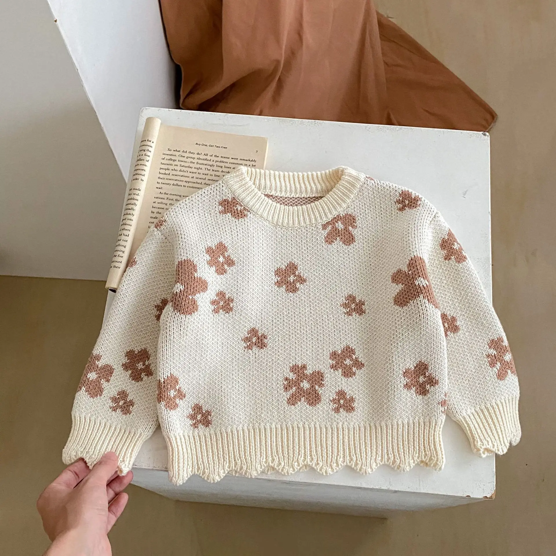 Pull En Tricot à Manches Longues Pour Bébé Fille Avec Broderie Florale - Tissu Doux (50% Viscose, 28% Polyester), Tailles 6-12 Mois à 3-4 Ans