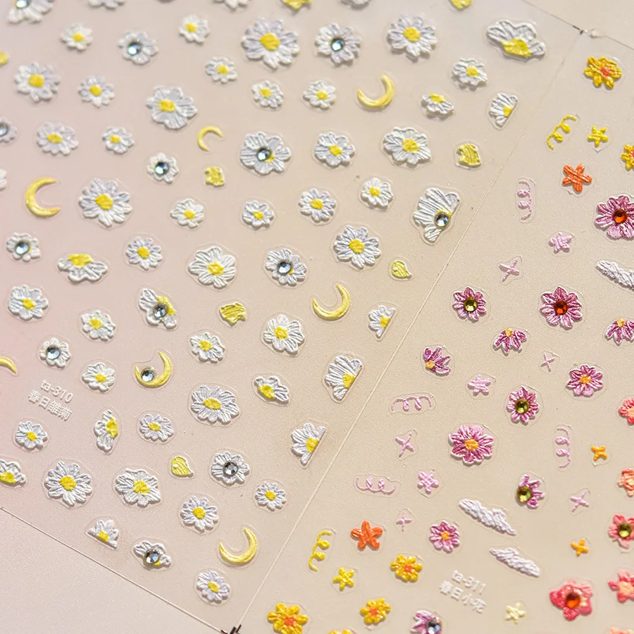 1 foglio di adesivi per unghie con fiori di cartone animato, stampa sulle unghie, strass, glitter, autoadesivi, simpatici decalcomanie per nail art Kawaii per manicure fai da te
