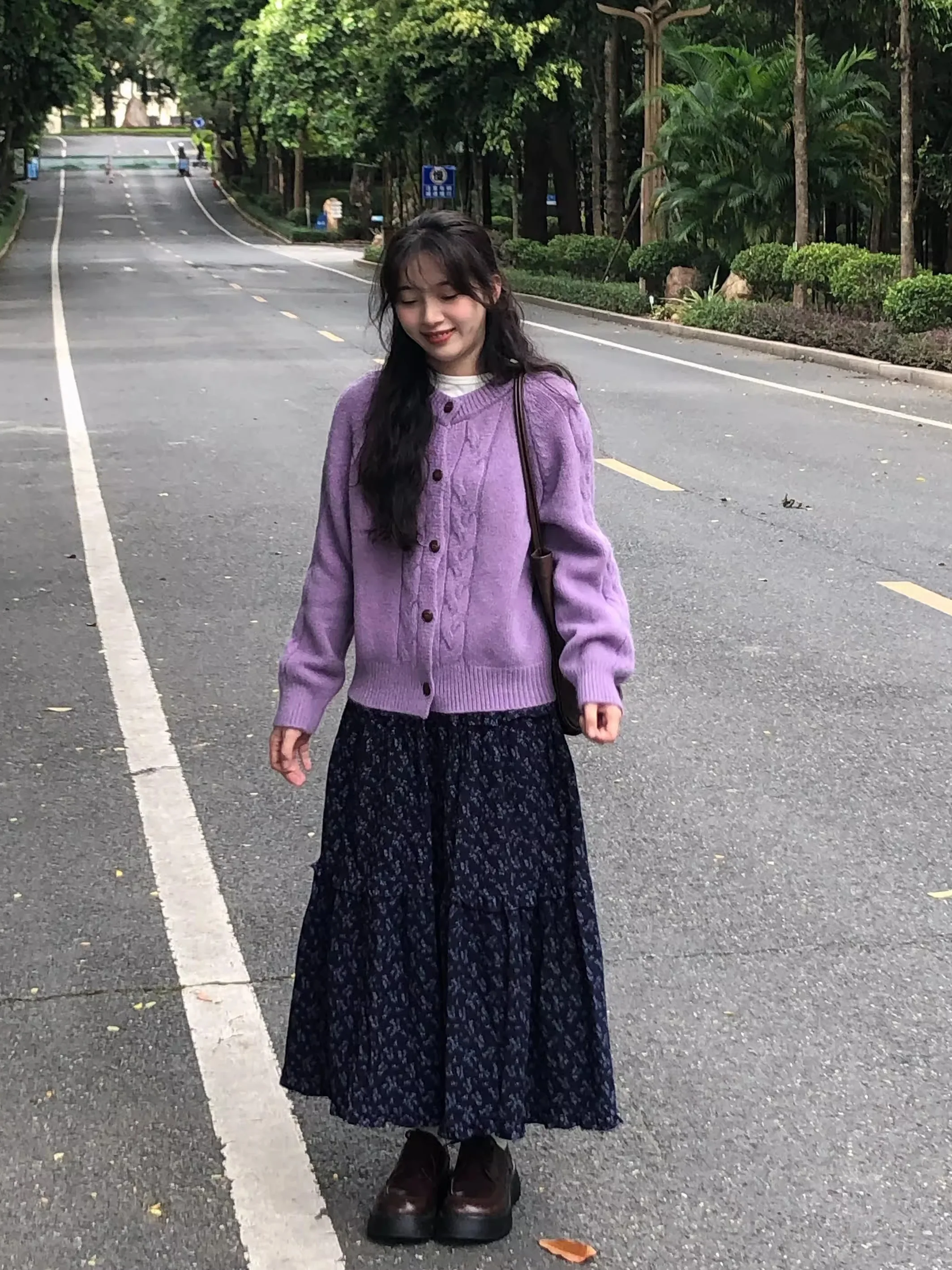 

Свободный женский вязаный кардиган с фиолетовым цветочным узором, весна-осень, в корейском стиле, универсальный топ, Five Is Happy