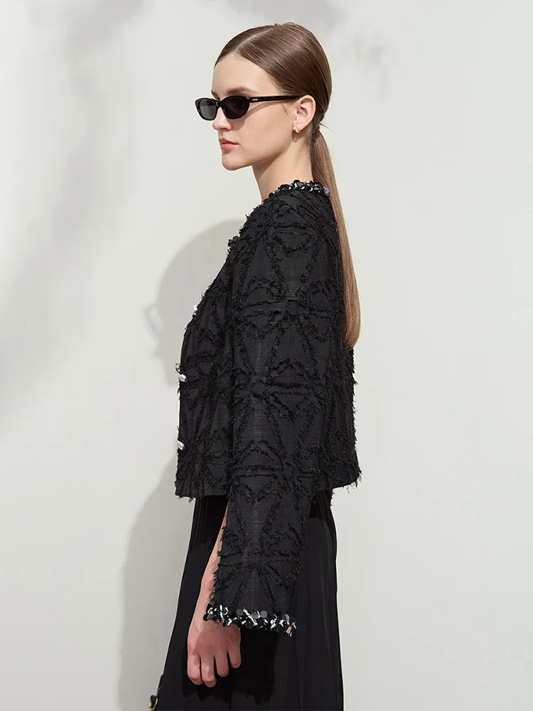 Amii Minimalist 2025 Autumn New Round Neck Bead Piece Webbing Fringed Texture Jacket Shoulder Padded Elegant Short Top 12541160