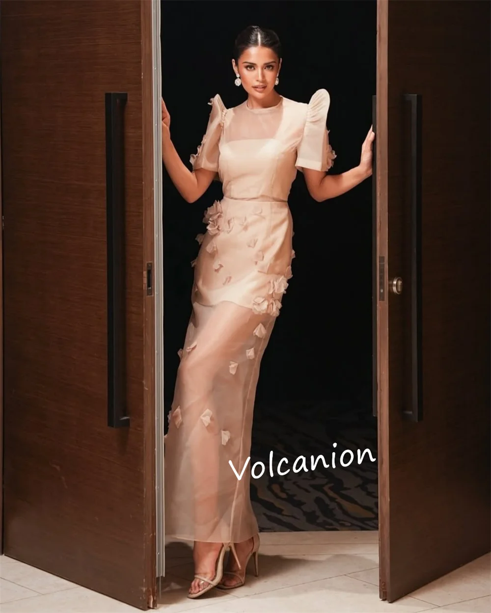 تخصيص الأورجانزا زين زهرة س الرقبة مستقيم فساتين متوسطة الطول مناسبة مخصصة أزياء أنيقة الطراز الحديث الطرف