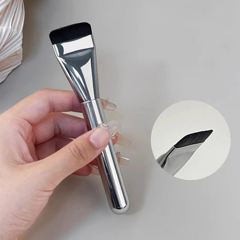 Pennello per fondotinta piatto ultrasottile: pennello per trucco Slim Contour per prodotti liquidi/polvere/crema