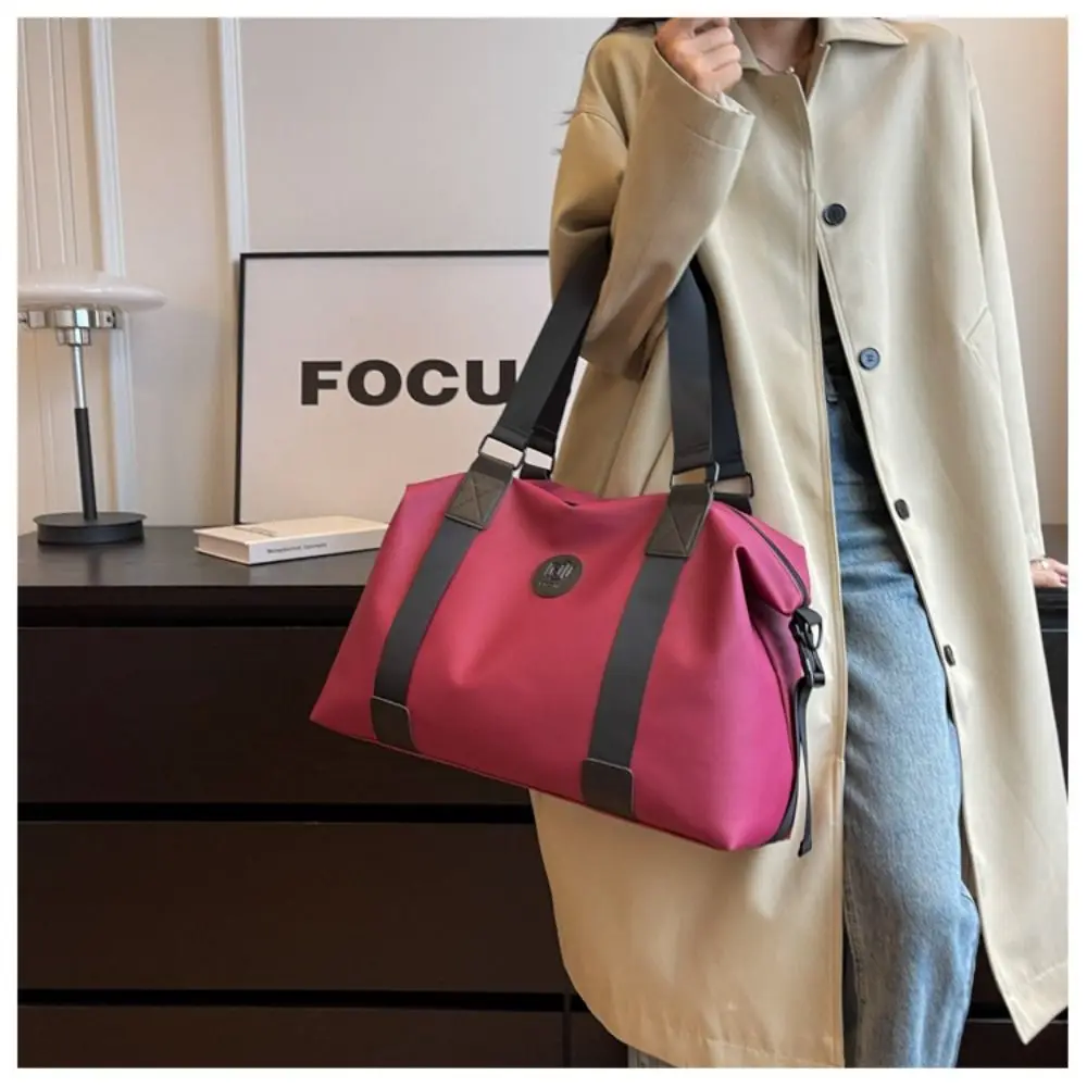 Large-capacity Sports Fitness Bag Waterproof Lightweight Travel Handbag Duffel Bag Luggage Bag Gym Bag Outdoor Sports