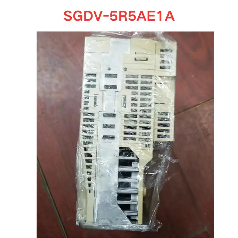 Used OEM disassembled parts SGDV-5R5AE1A Servo driver Functional test OK