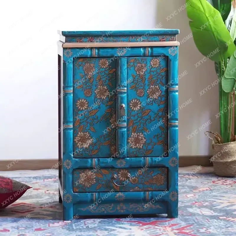 

A Solid wood antique bedside table gold flower entrance cabinet