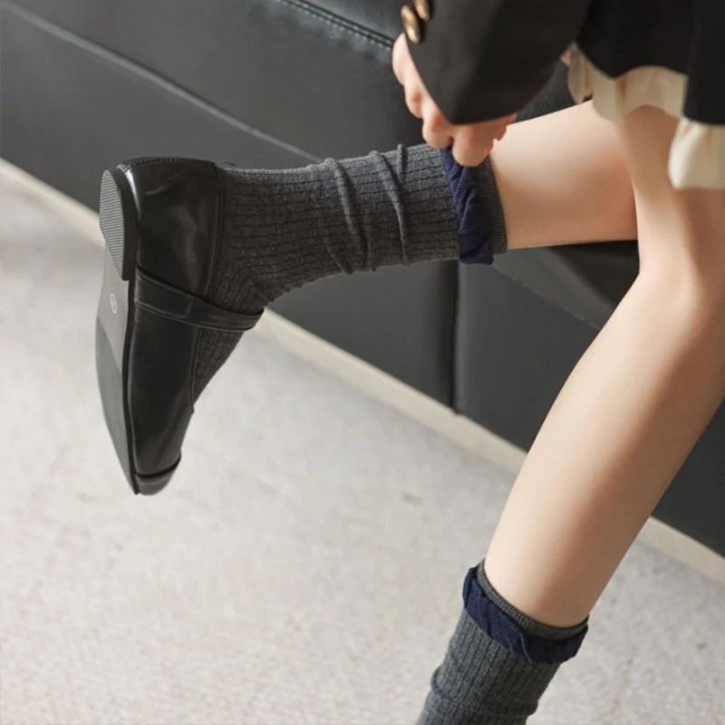 1/5 Paar marineblaue Retro-Damen-Mid-Tube-Socken, modische klassische Textur, gerollte Kanten für alle Jahreszeiten, künstlerische Freizeitsocken – Detail 3