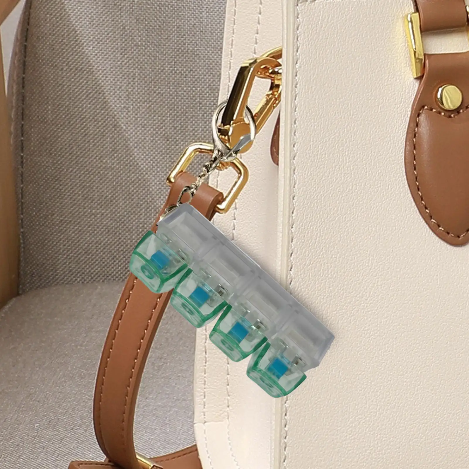 

Игрушка-антистресс: тестер механической клавиатуры с 4 клавишами, LED-подсветкой, DIY-кнопками и колпачками для клавиш, брелок-фиджет, подарок