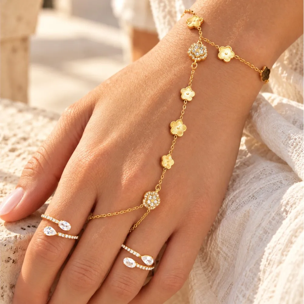 Four Leaf Clover Hand Chain Bracelets 18k Gold Stainless Steel With Sparkling CZ Flower Finger Link Bracelet Daily Wear Jewelry