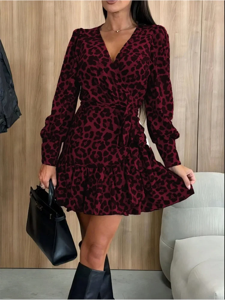 Vestidos con estampado de leopardo para mujer, vestido Sexy de manga larga con cordones y cuello en V, minivestido elegante para citas de otoño