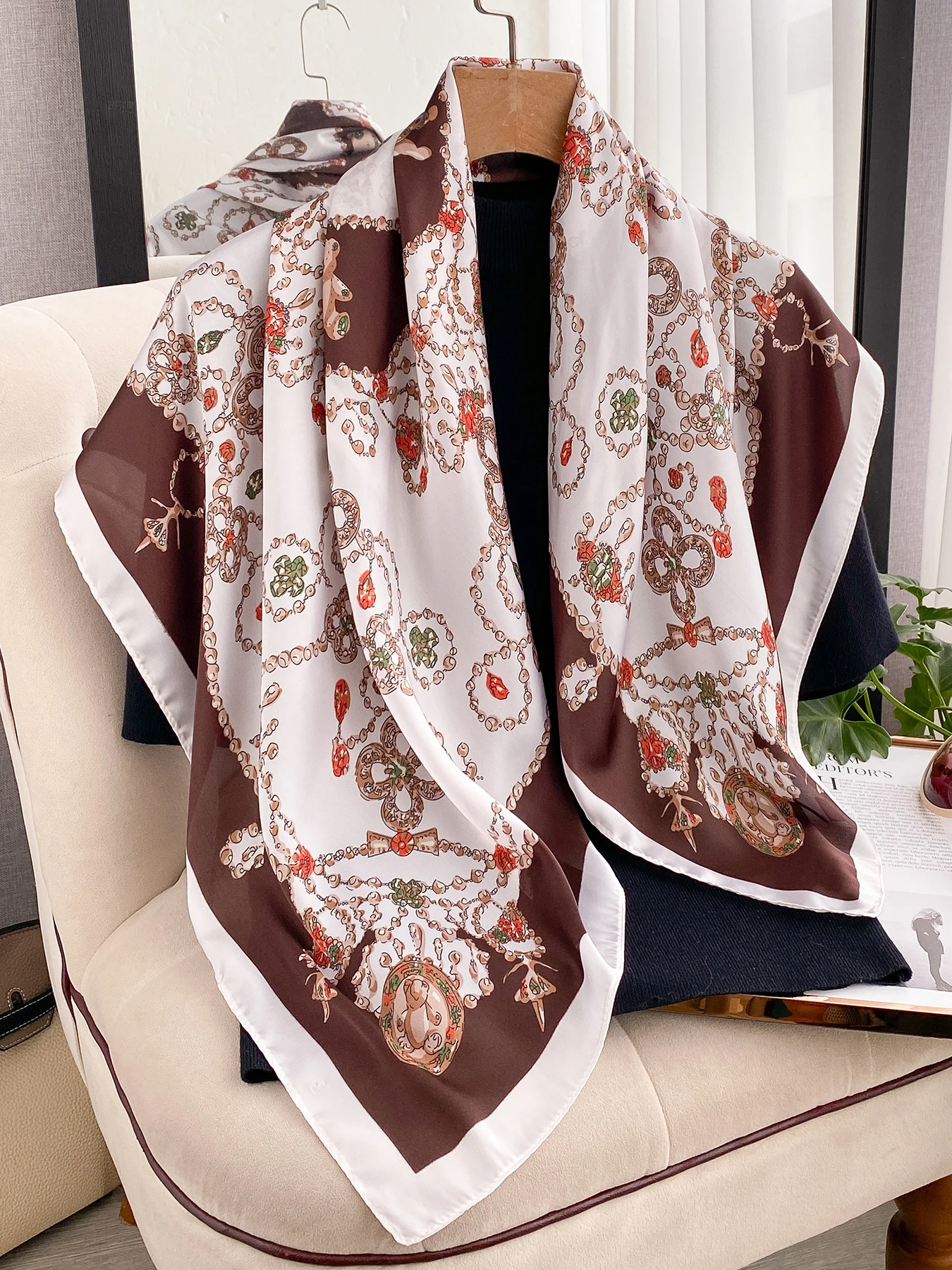 90*90cm Seidenschals für Damen, Bedruckte Twill-Quadrat-Kopftücher, Luxuriöse Damenschals, Bandanas, Damen-Halstücher, Chiffon-Wickeltücher, Foulards, Schleifenbänder