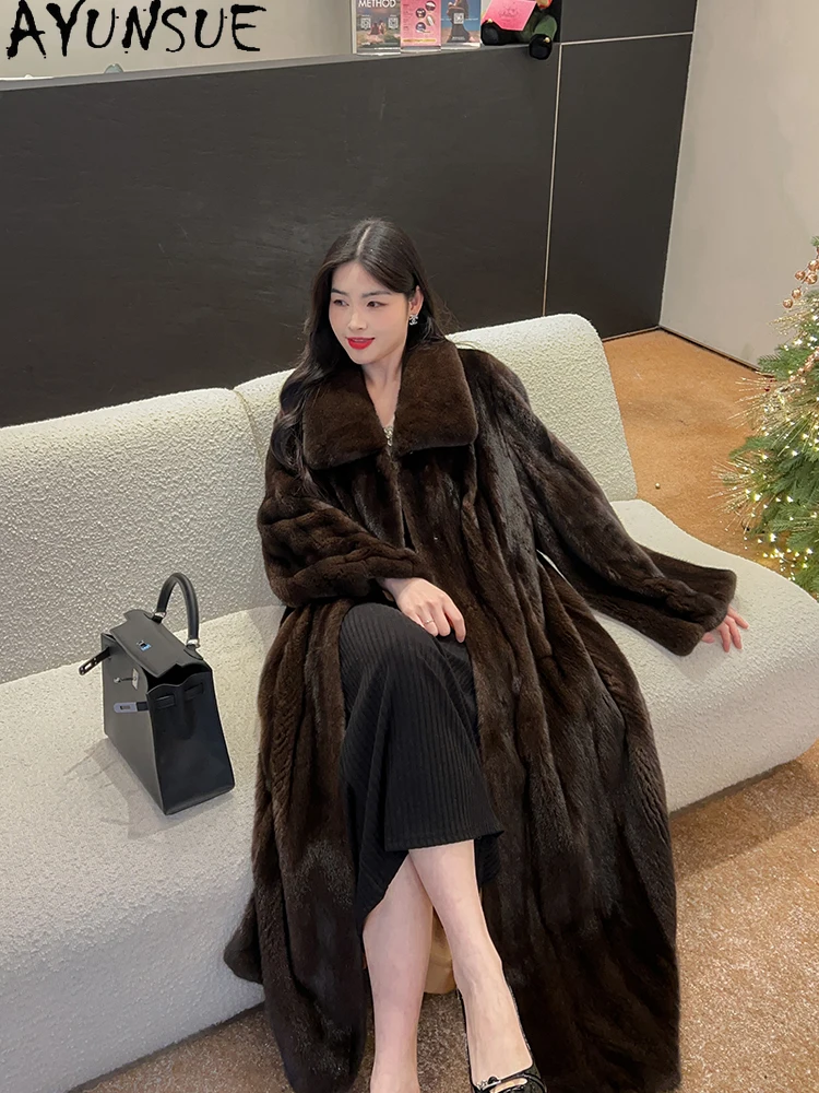 AYUNSUE معطف فرو المنك المخملي الطبيعي امرأة فاخرة معطف المنك الكامل للمرأة ملابس طويلة معطف فرو المنك 2025 كوفتا С ميسهوم