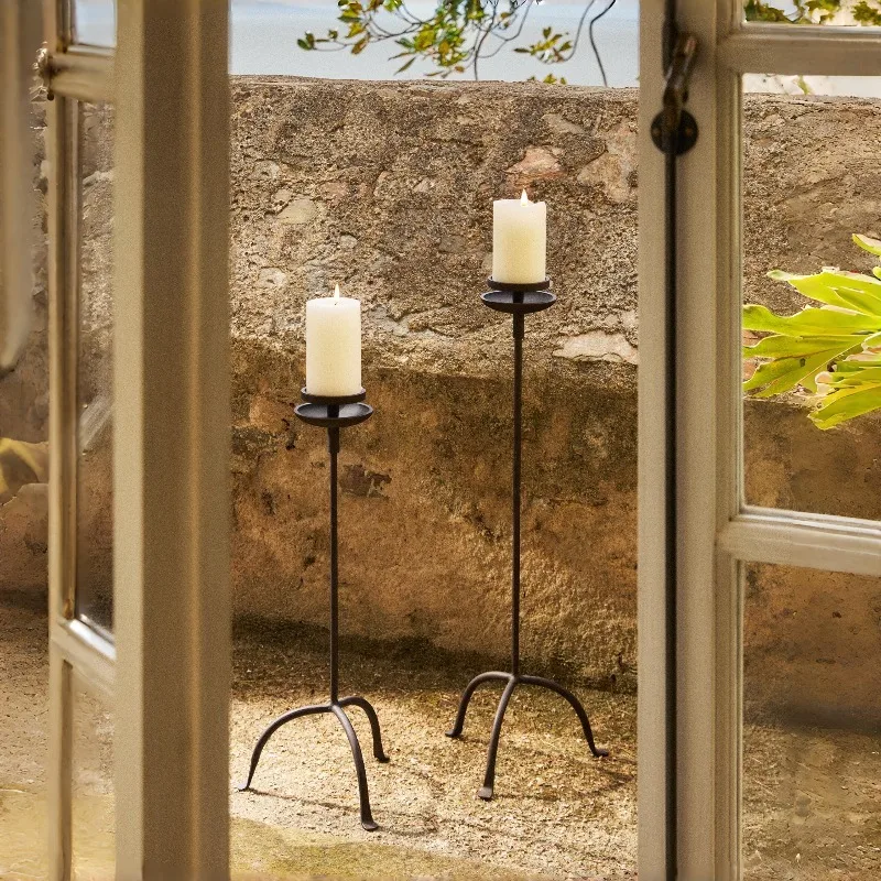 Vintage Candle Holder Iron Vertical Tripod Candle Stand Aesthetic Elegant Candlesticks Wedding Home Decoration Candlestick