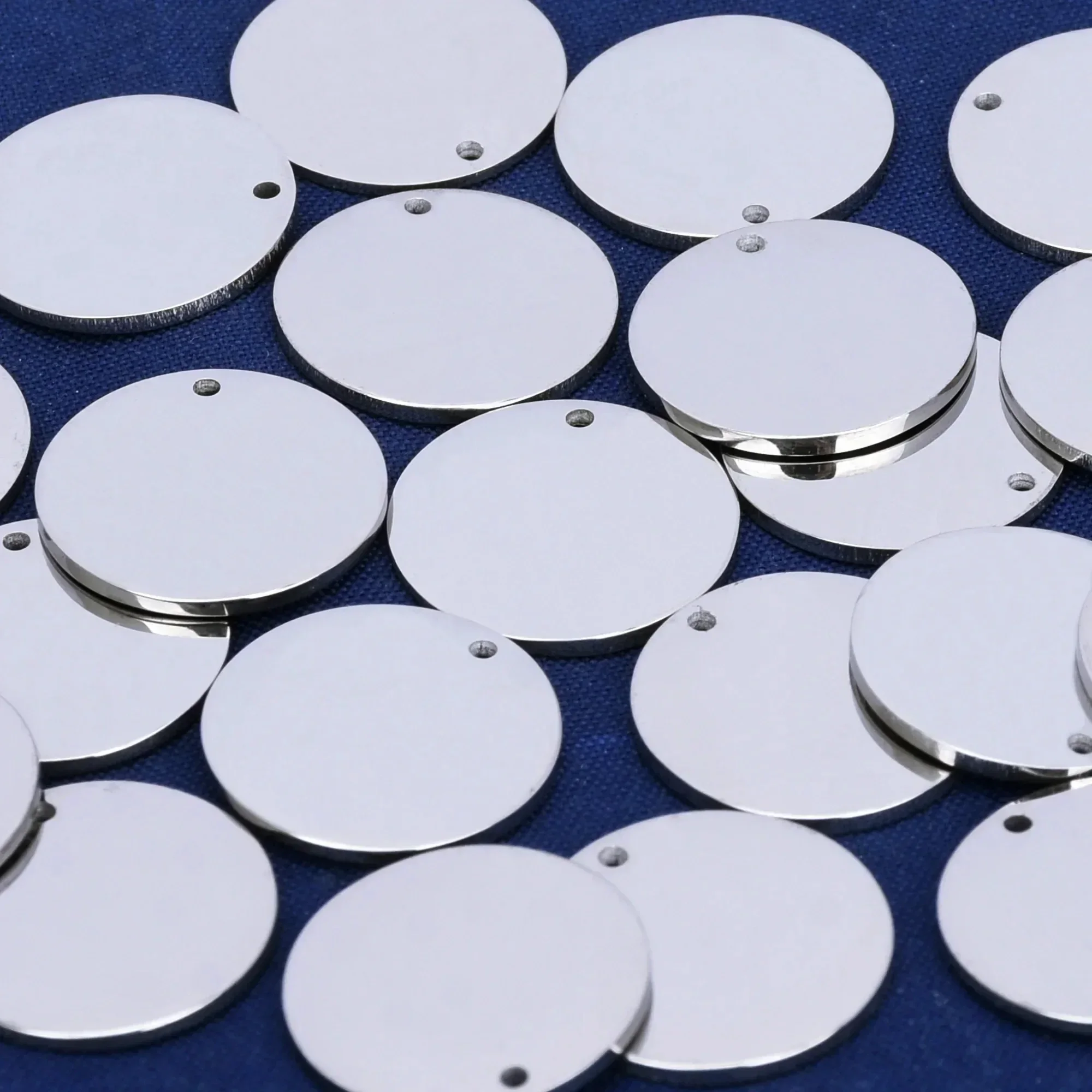 10pcs 9/16'' (15mm) stainless steel round stamping blank with a hole,16 gauge disc for laser engrave,jewelry diy-10293850