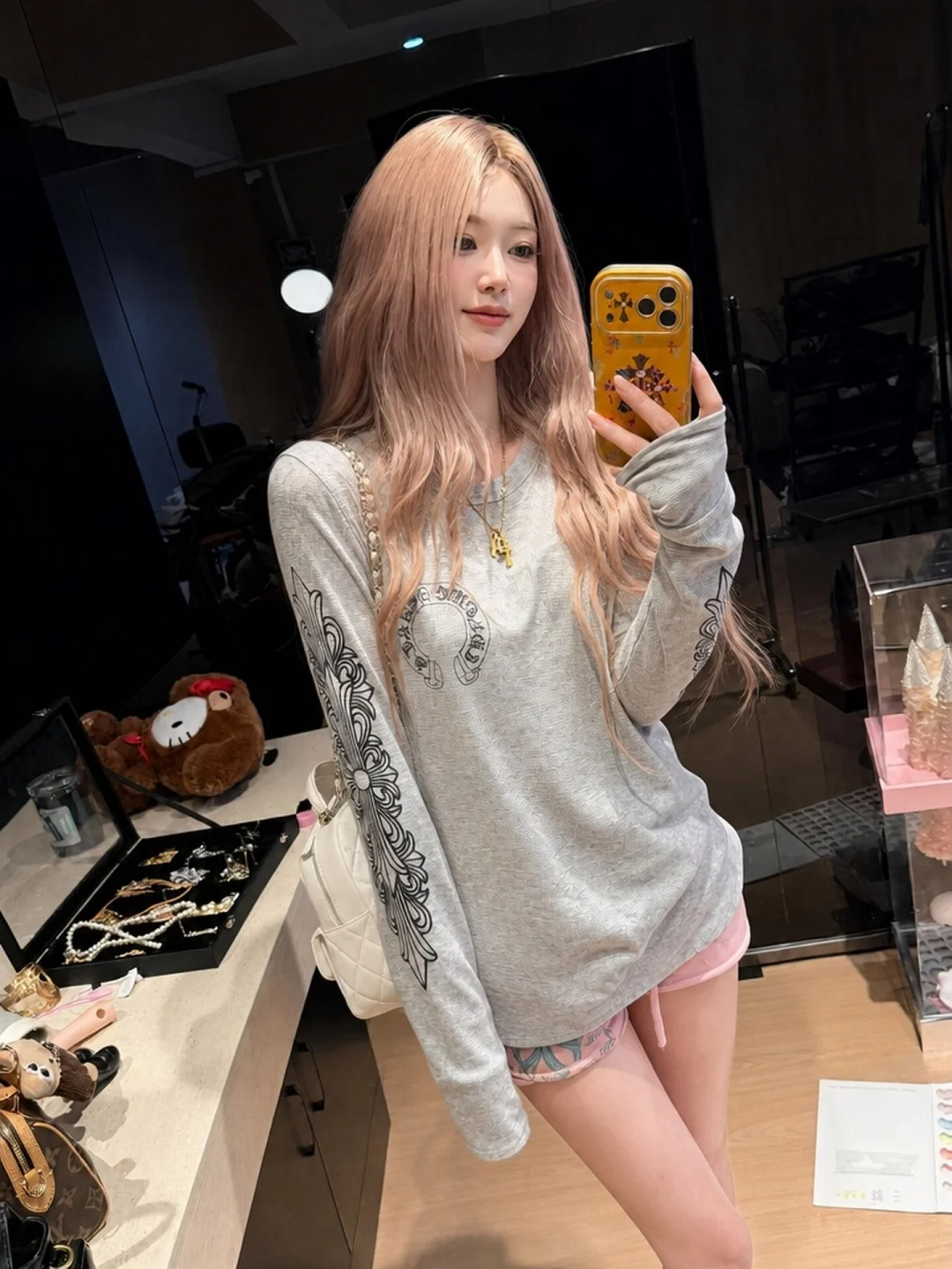 Retro American Grey Sanskrit Print Long Sleeve Women's T-shirt Slim Fit Korean Style Top for Autumn Single Wear Casual Fashion